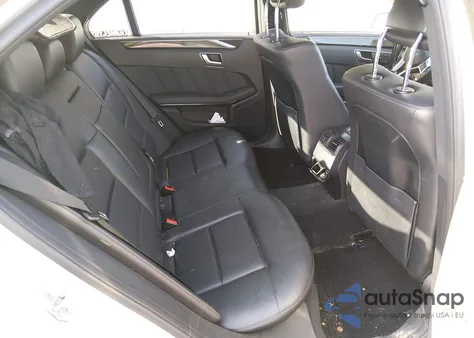 2013 Mercedes-Benz E 350 4Matic z USA, uszkodzony, nr VIN WDDHF8JB3DA765631